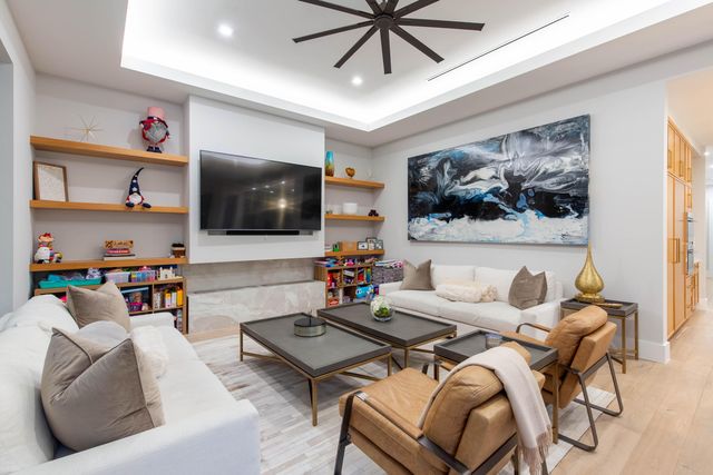 1768 Breakers West Boulevard W, West Palm Beach, FL 33411