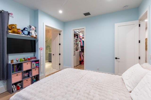 1768 Breakers West Boulevard W, West Palm Beach, FL 33411