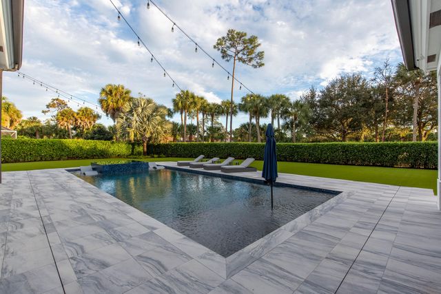 1768 Breakers West Boulevard W, West Palm Beach, FL 33411