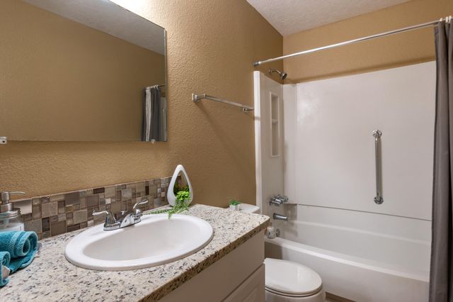 12037 Zia Road NE, Albuquerque, NM 87123