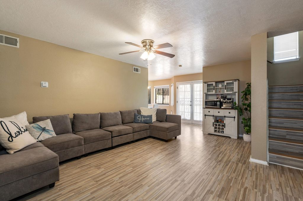12037 Zia Road NE, Albuquerque, NM 87123