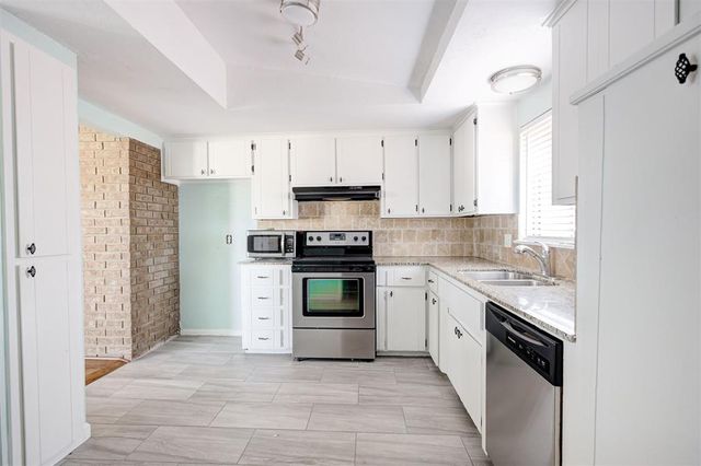 11004 NW 115th Street, Yukon, OK 73099