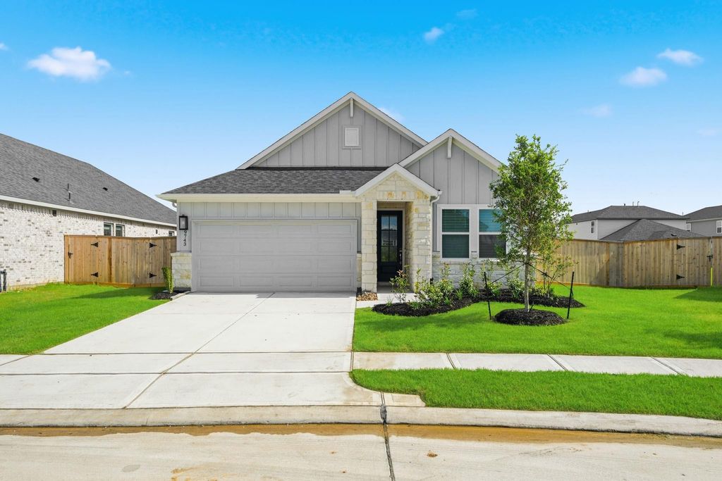 9743 Avalon View Drive, Cypress, TX 77433