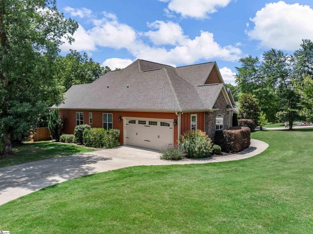 346 Roy Hall Way, Campobello, SC 29322