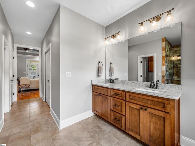 346 Roy Hall Way, Campobello, SC 29322