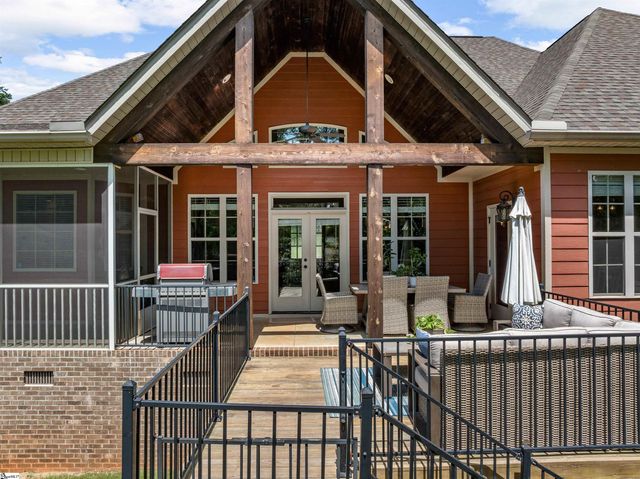 346 Roy Hall Way, Campobello, SC 29322