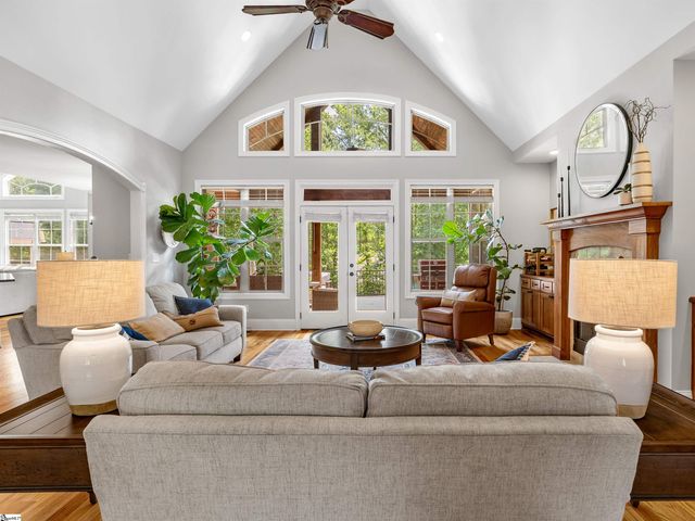 346 Roy Hall Way, Campobello, SC 29322