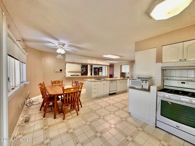 152 Shady Oak Drive, Hertford, NC 27944