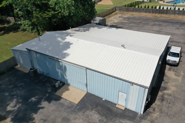 975 Ashport Rd, Jackson, TN 38305