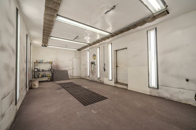 975 Ashport Rd, Jackson, TN 38305