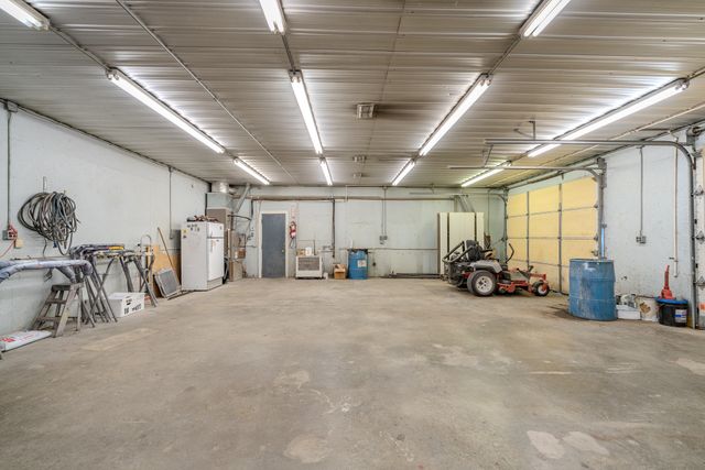 975 Ashport Rd, Jackson, TN 38305