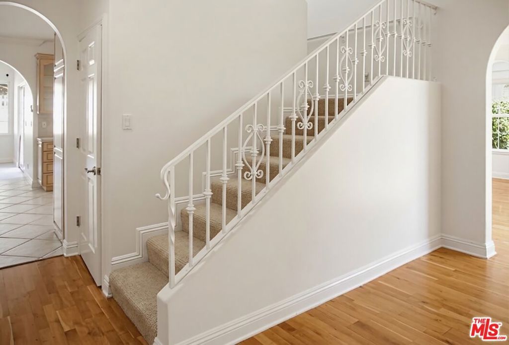 Image 15 of property listing at 8485 Val Verde Drive, West Hills, CA 91304