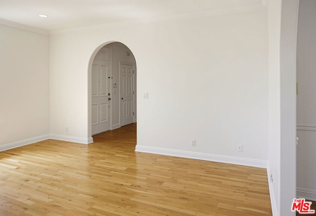 Image 5 of property listing at 8485 Val Verde Drive, West Hills, CA 91304
