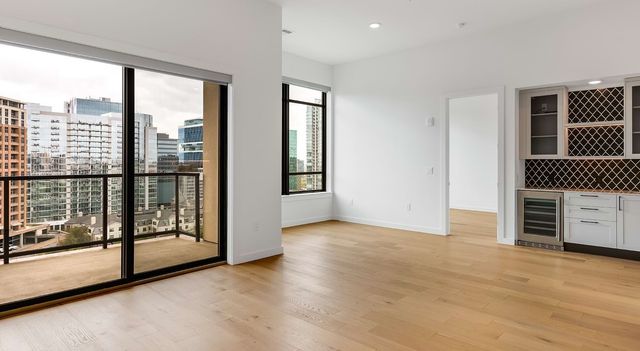 2620 Maple Avenue 1105, Dallas, TX 75201