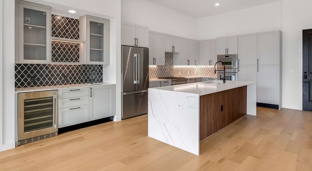 2620 Maple Avenue 1105, Dallas, TX 75201