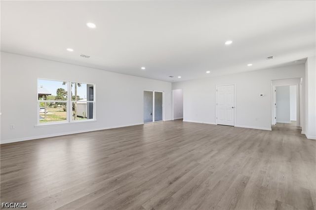 1406 Ford CIR, Lehigh Acres, FL 33936