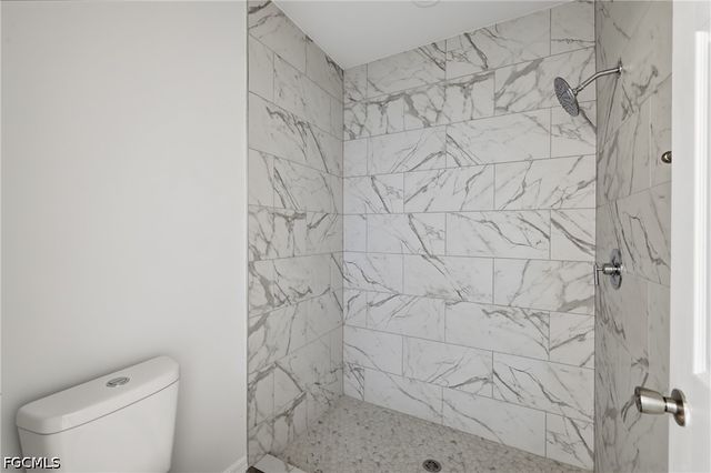 1406 Ford CIR, Lehigh Acres, FL 33936