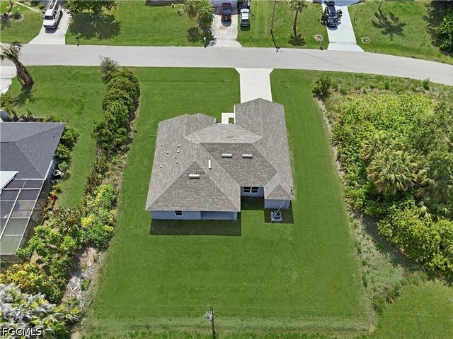1406 Ford CIR, Lehigh Acres, FL 33936