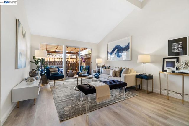 1371 Cherrywood Sq, San Jose, CA 95117