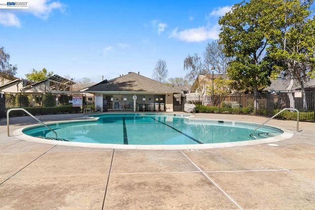 1371 Cherrywood Sq, San Jose, CA 95117
