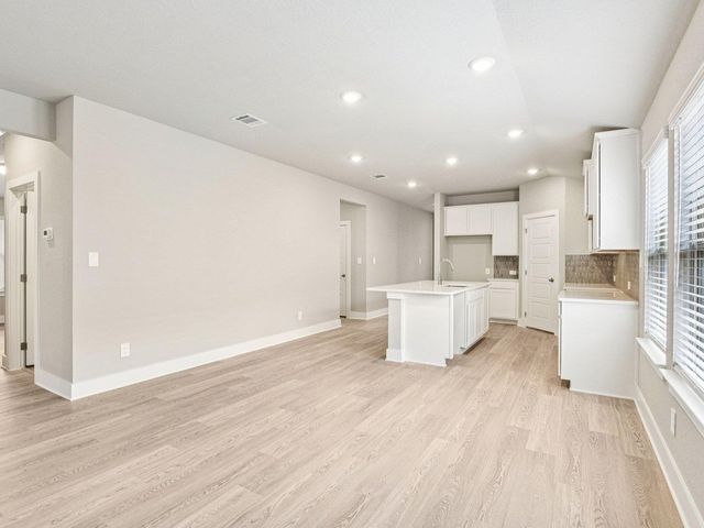 161 Sleep HOLW, Jarrell, TX 76537