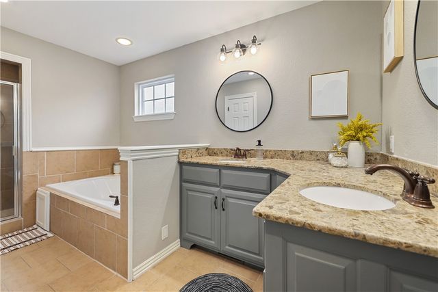 4198 W Bradstreet Lane, Fayetteville, AR 72704