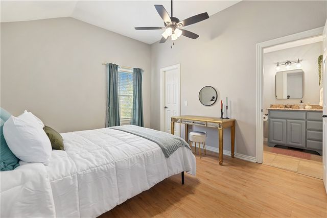 4198 W Bradstreet Lane, Fayetteville, AR 72704