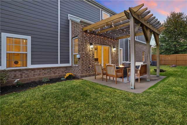 4198 W Bradstreet Lane, Fayetteville, AR 72704