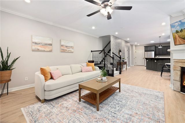 4198 W Bradstreet Lane, Fayetteville, AR 72704