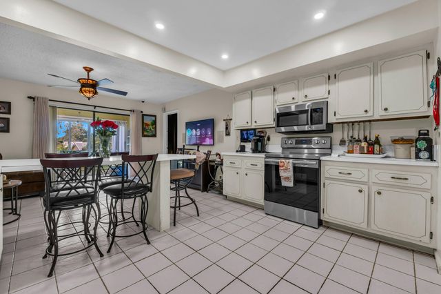 3111 CORAL SPRINGS Drive 213, Coral Springs, FL 33065