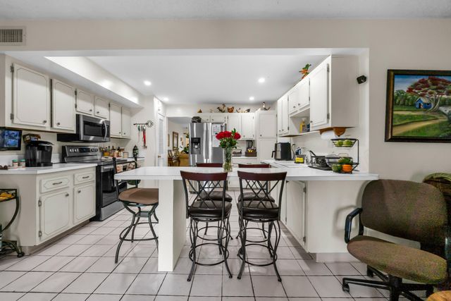 3111 CORAL SPRINGS Drive 213, Coral Springs, FL 33065