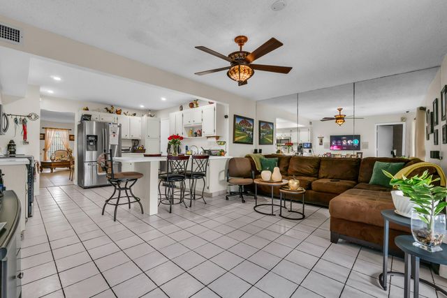 3111 CORAL SPRINGS Drive 213, Coral Springs, FL 33065