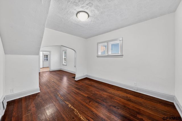 1902 Spring Street, Omaha, NE 68108
