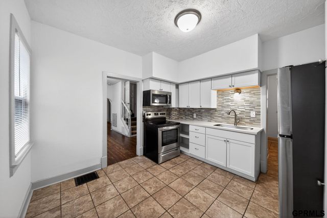 1902 Spring Street, Omaha, NE 68108