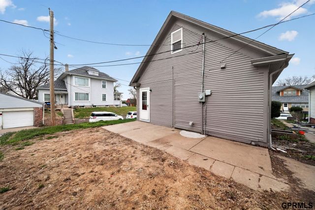 1902 Spring Street, Omaha, NE 68108