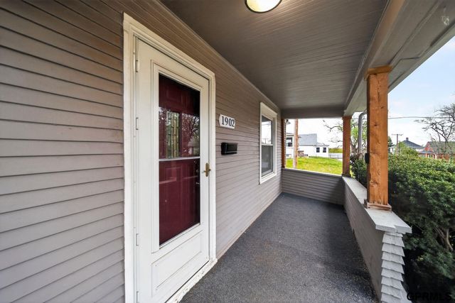 1902 Spring Street, Omaha, NE 68108