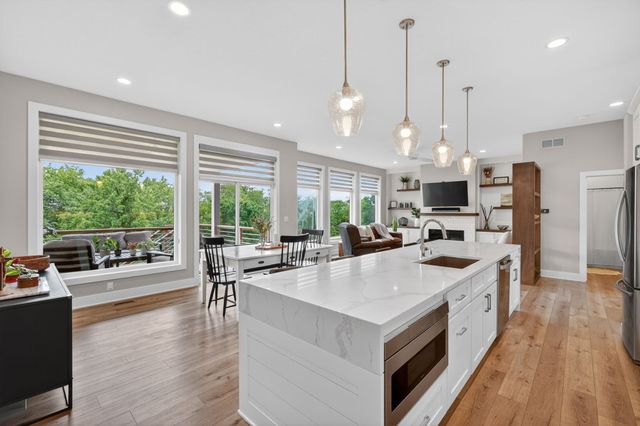 1007 Lynne Drive, Adel, IA 50003