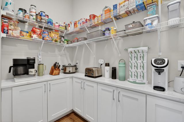 1007 Lynne Drive, Adel, IA 50003