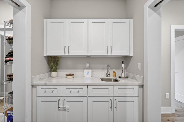 1007 Lynne Drive, Adel, IA 50003