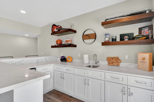 1007 Lynne Drive, Adel, IA 50003