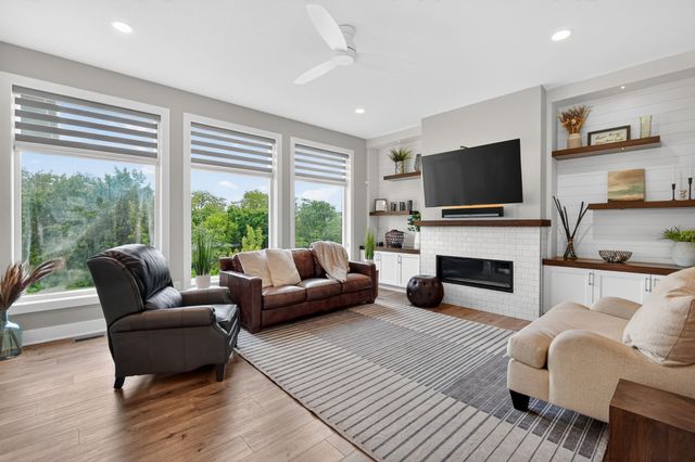 1007 Lynne Drive, Adel, IA 50003