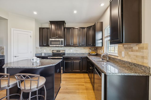 3104 Bent Tree Ln, Columbia, TN 38401