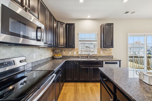 3104 Bent Tree Ln, Columbia, TN 38401