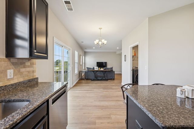 3104 Bent Tree Ln, Columbia, TN 38401