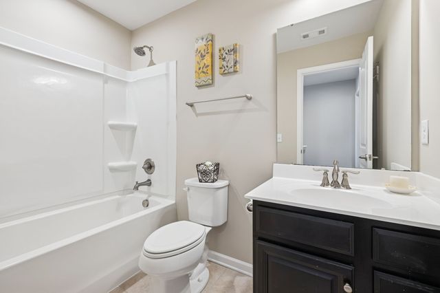 3104 Bent Tree Ln, Columbia, TN 38401