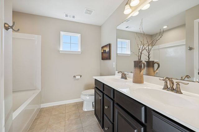 3104 Bent Tree Ln, Columbia, TN 38401