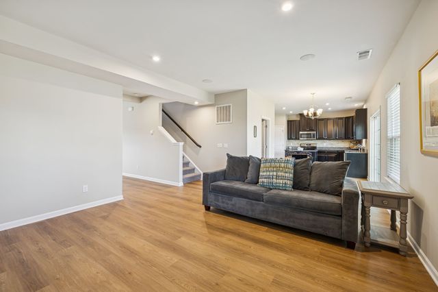 3104 Bent Tree Ln, Columbia, TN 38401