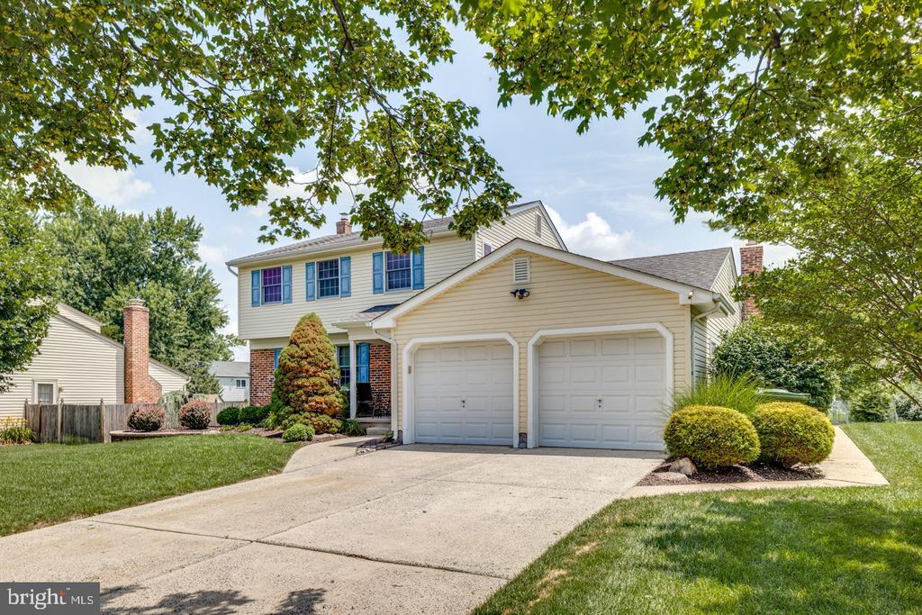 3 EUSTACE CT, Marlton, NJ 08053