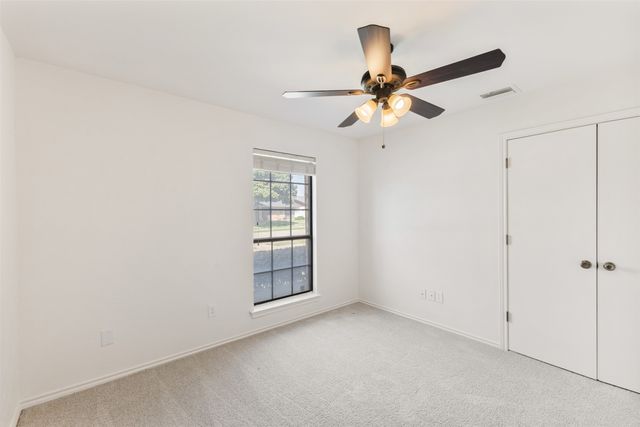 1666 Clydesdale Drive, Lewisville, TX 75067