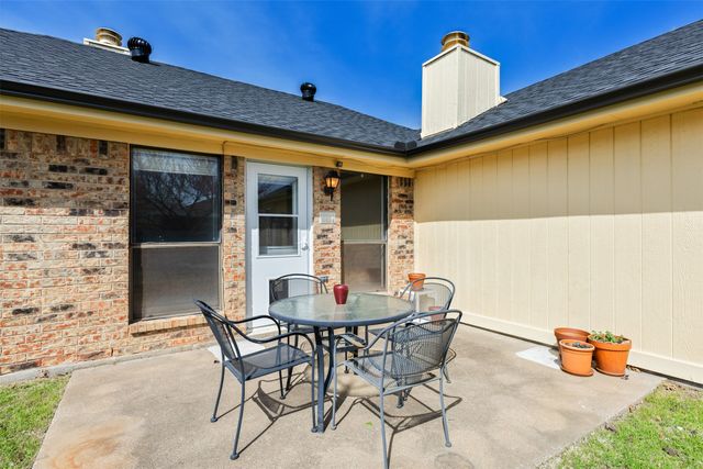 1666 Clydesdale Drive, Lewisville, TX 75067
